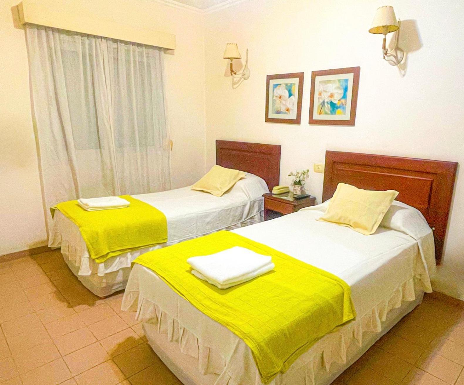 Nuevo Hotel Bristol Santiago del Estero Buitenkant foto
